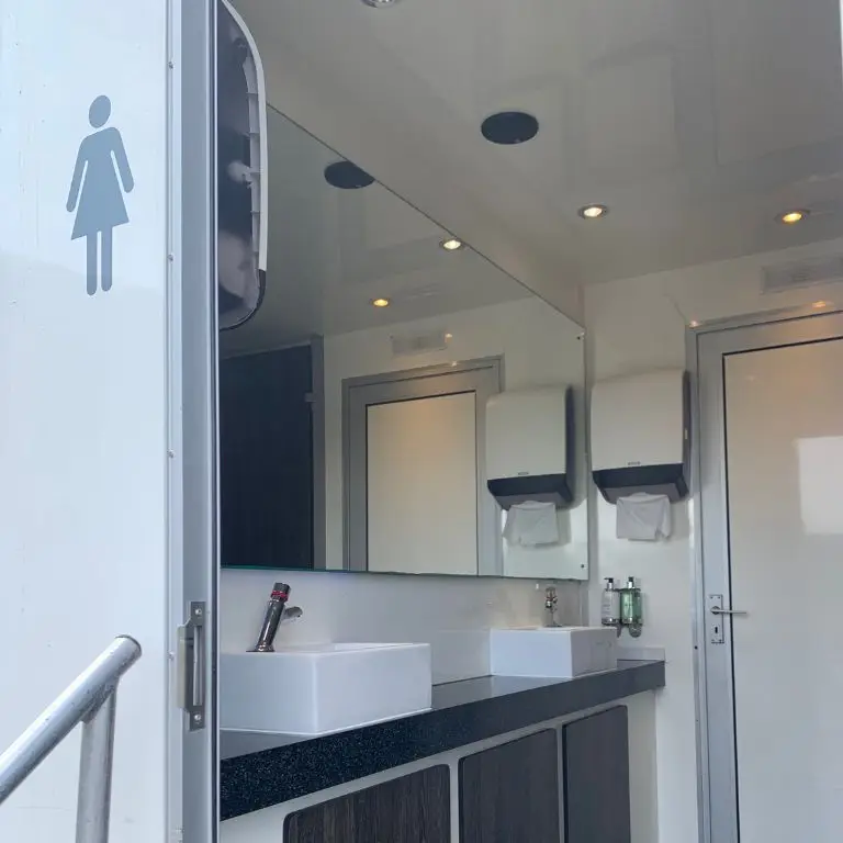 Luxury restroom trailer