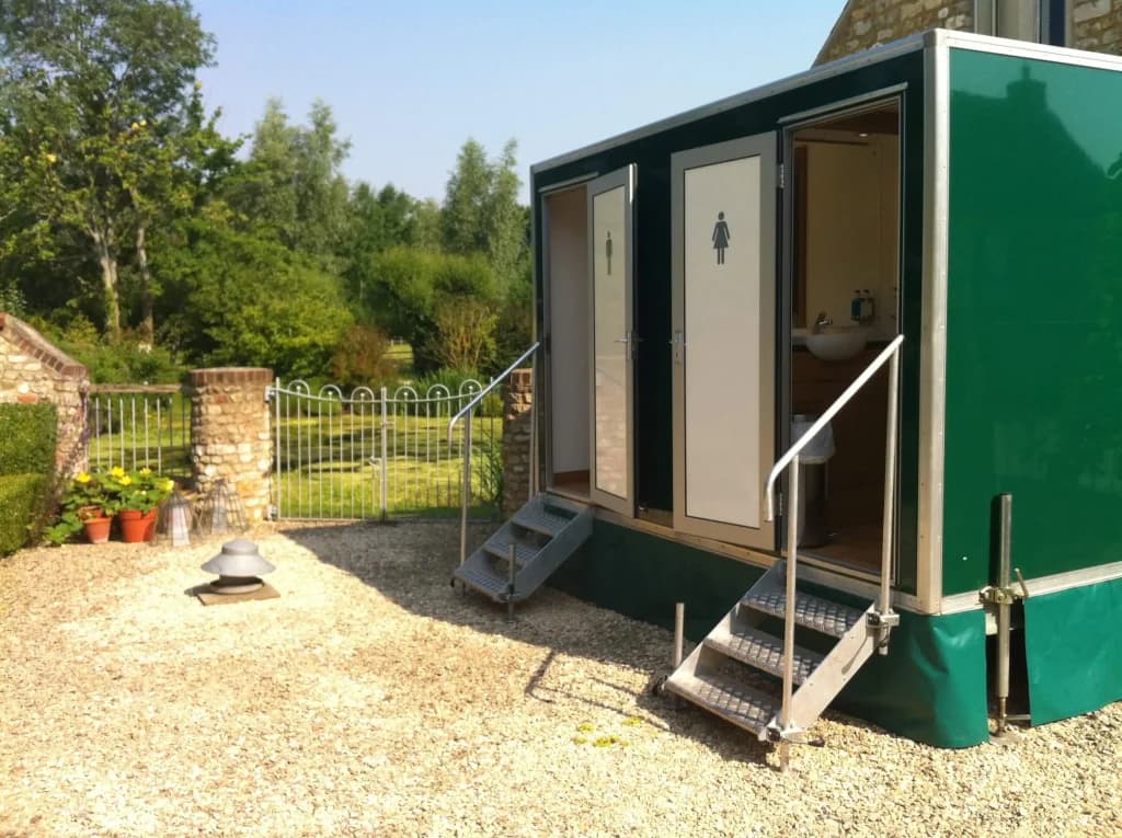 Bath Luxury Toilet Hire luxury restroom trailer