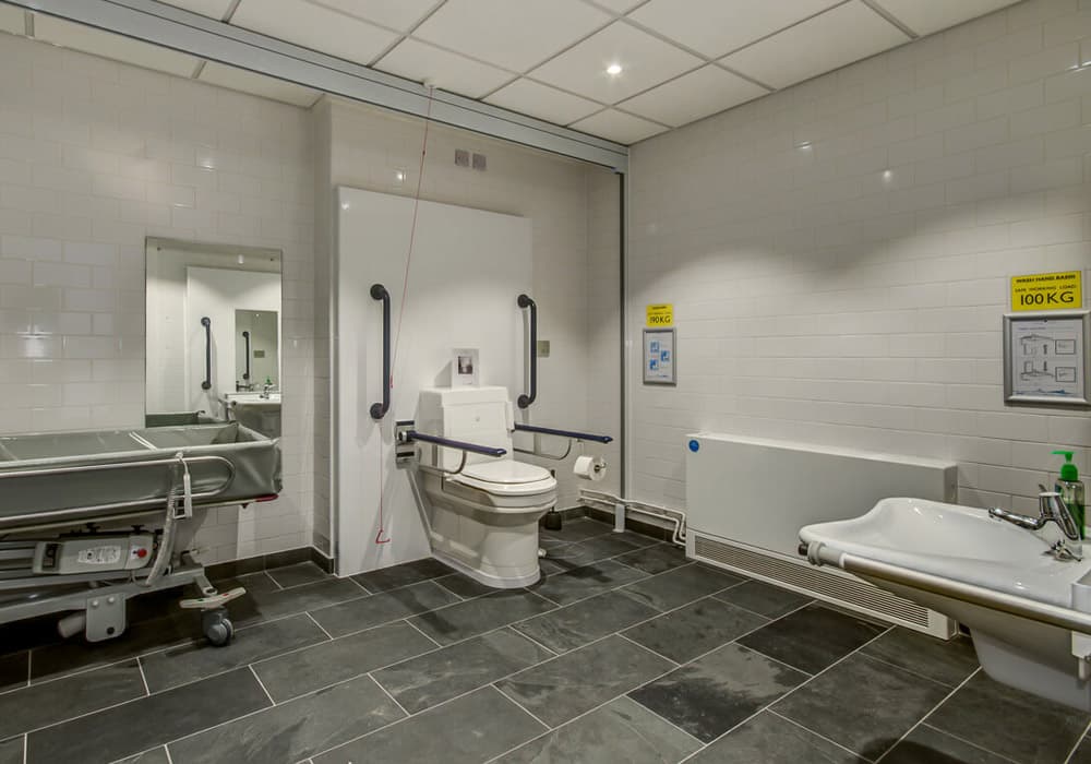 BIGLOO luxury restroom trailer