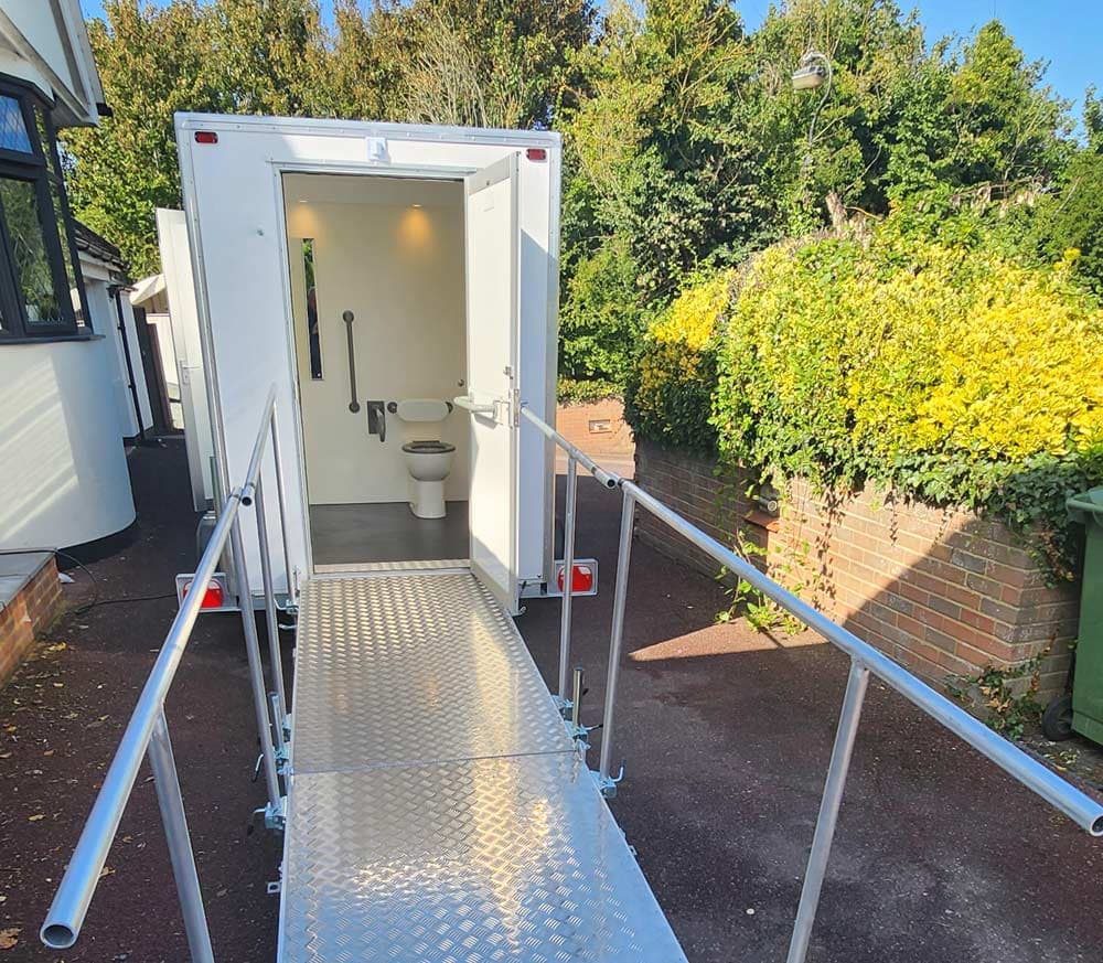 accessible toilet hire