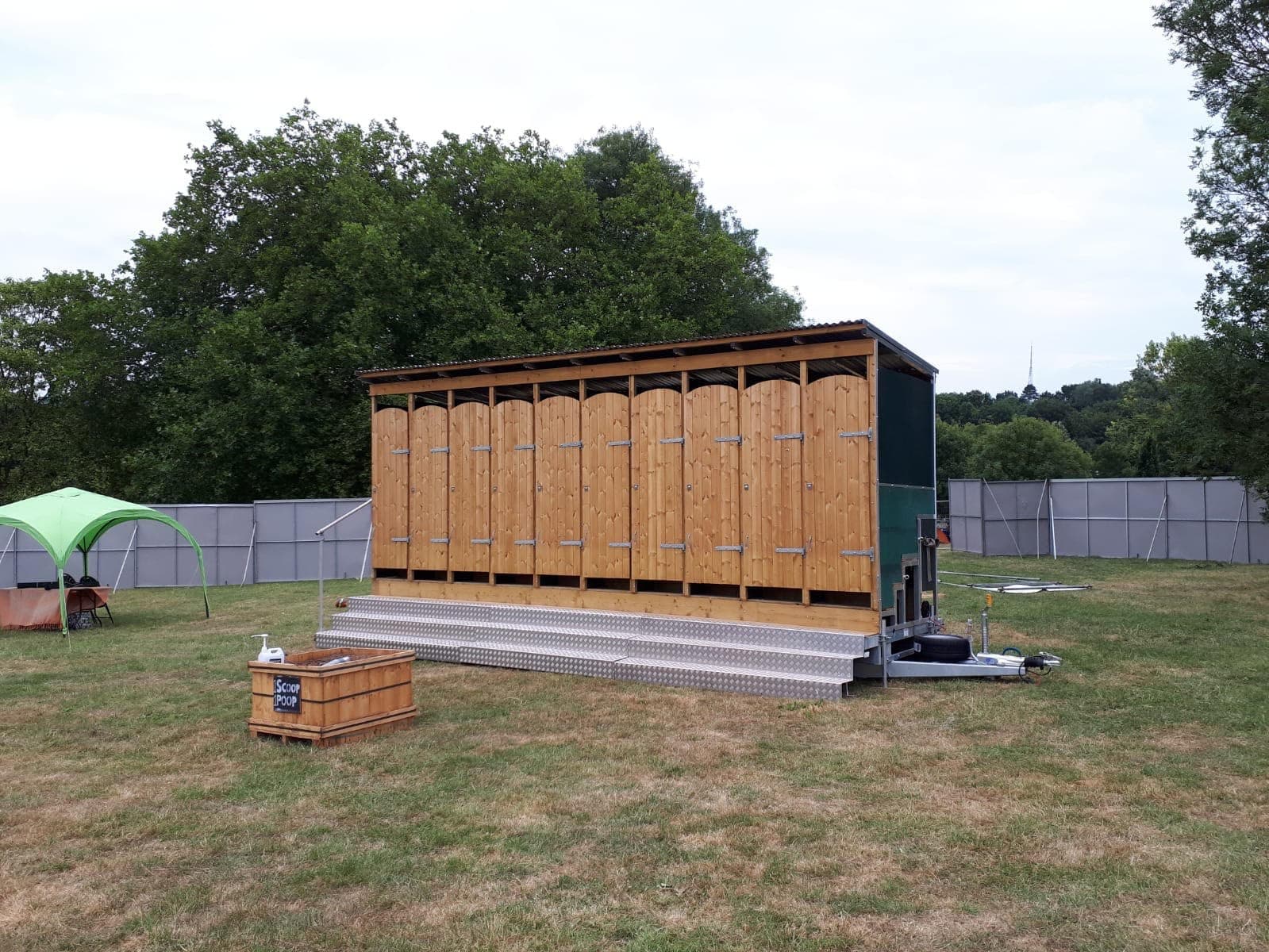Luxury restroom trailer