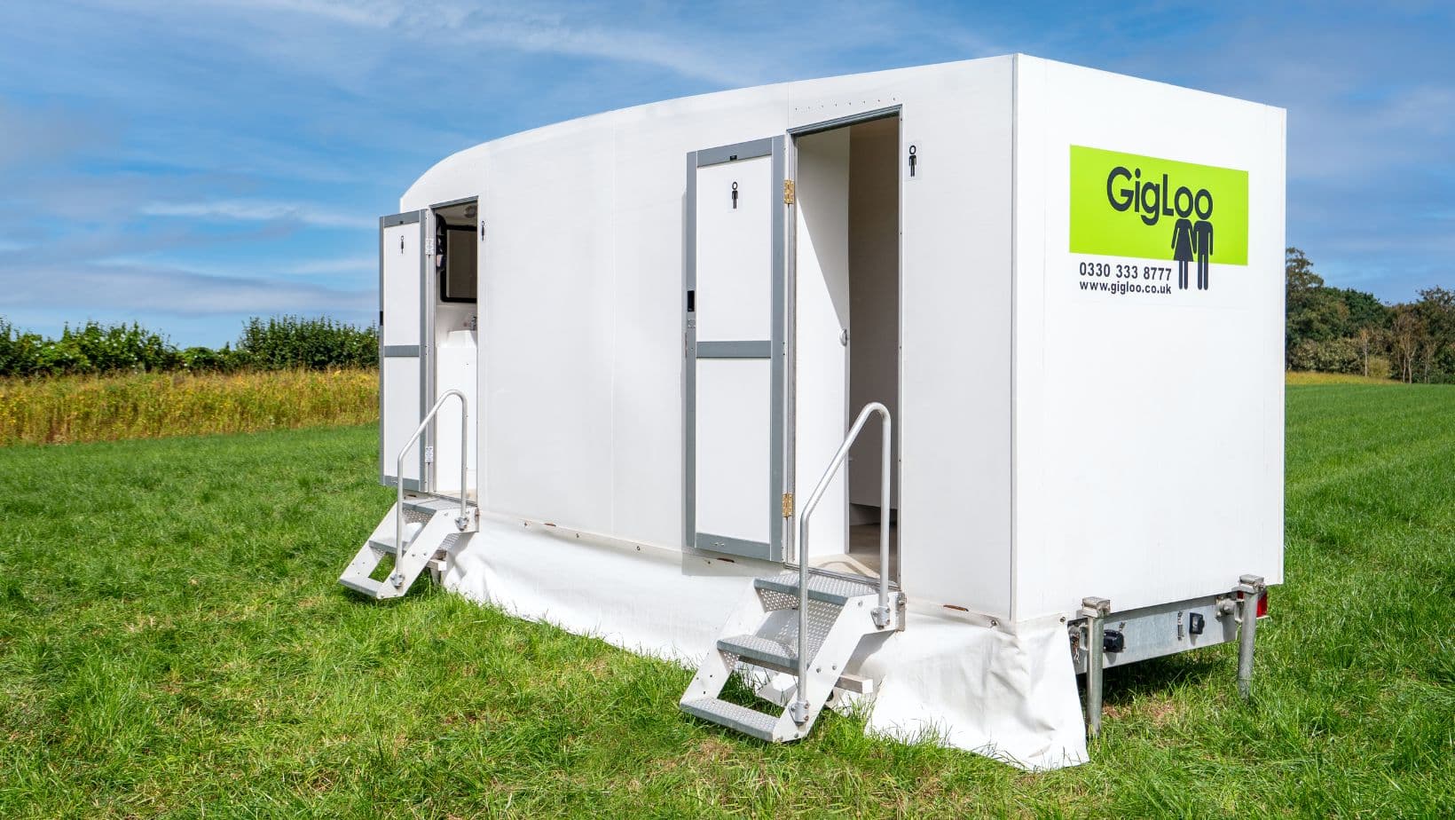 Luxury restroom trailer