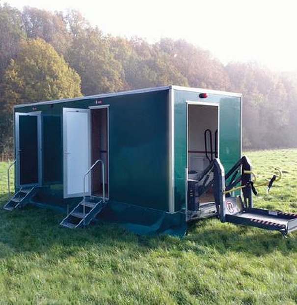 D & P Toilets luxury restroom trailer