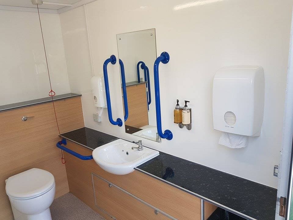 Luxury restroom trailer