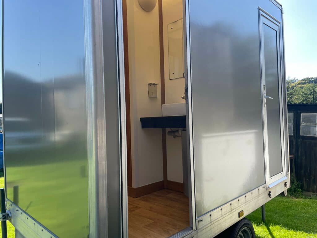 Luxury restroom trailer